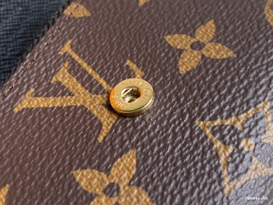 LOUIS ZOÉ WALLET VUITTON 0322